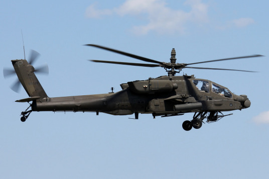 AH-64武装直升机