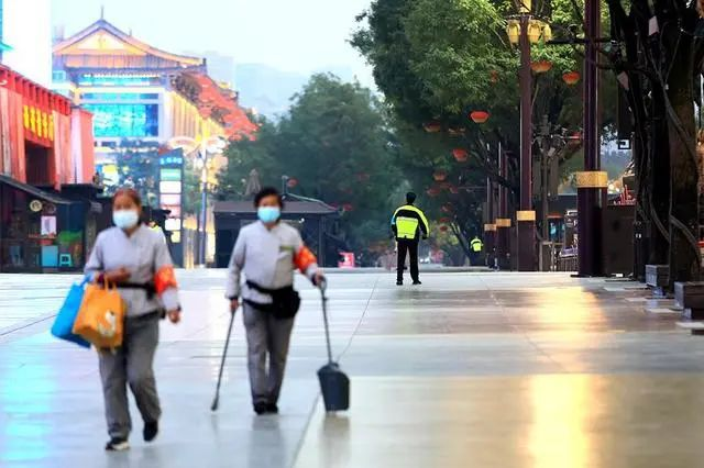 上海旅行团到西安旅游，一行中有7人阳性，他们的活动轨迹怎么样？