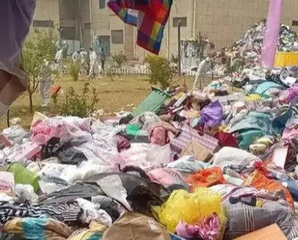 郑州富士康宿舍个人物品堆积如山，如此野蛮，这还能留住员工吗？