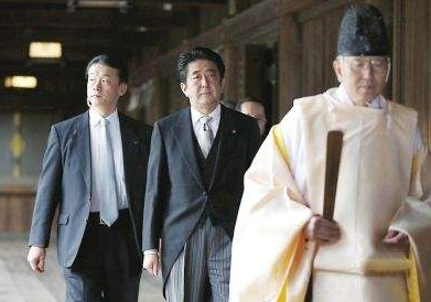 安倍自曝今天参拜靖国神社了？