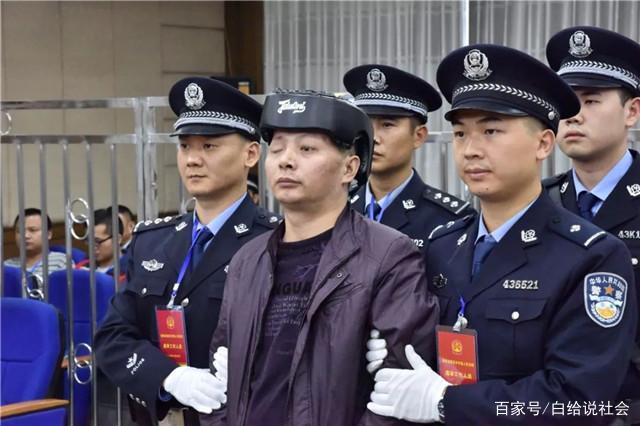 湖南一民警为泄愤枪杀2人被判死刑,作案前曾列杀人名单,对此你怎么看？